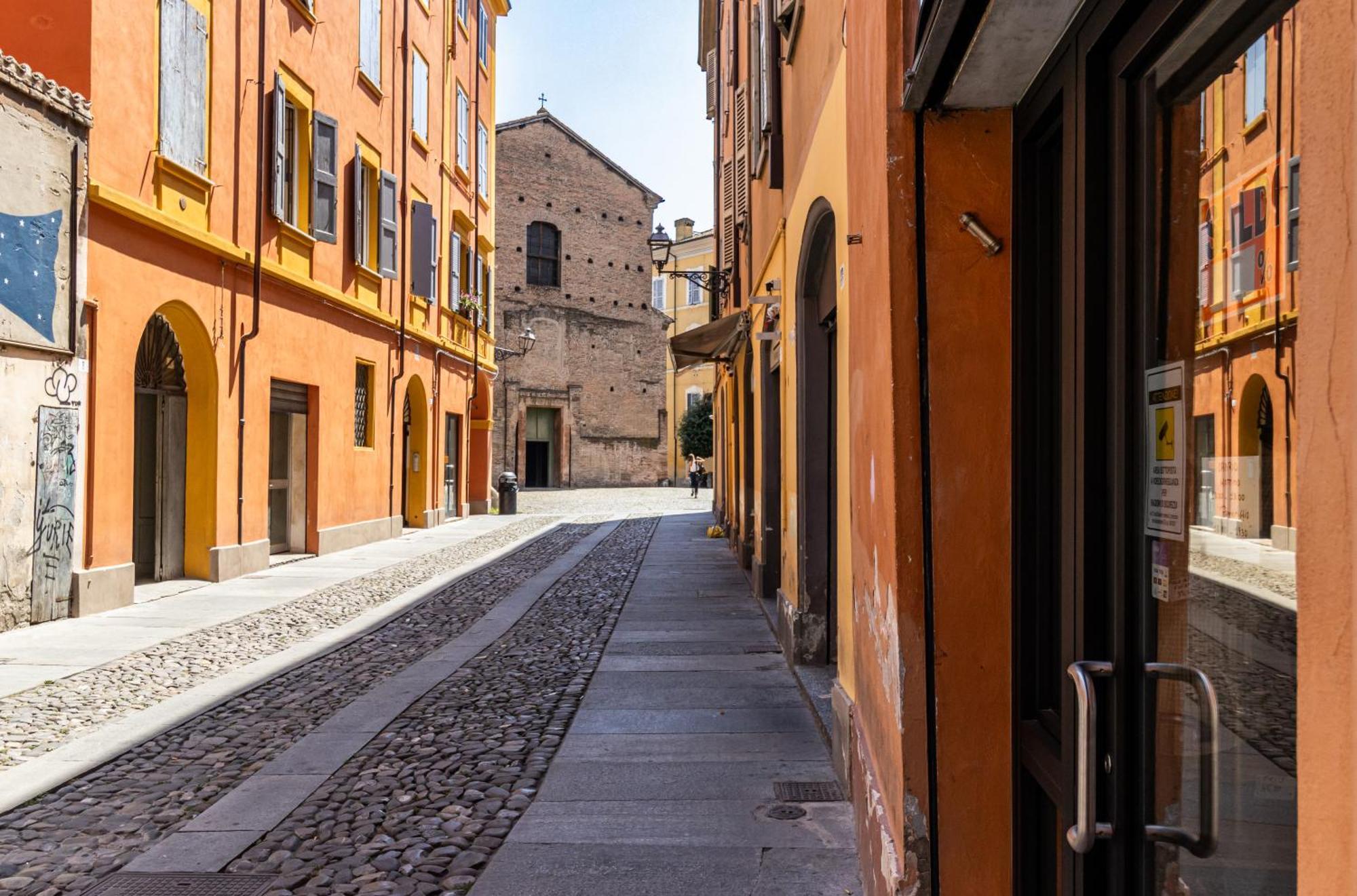 Suite Modena Al Centro - Affitti Brevi Italia Екстер'єр фото