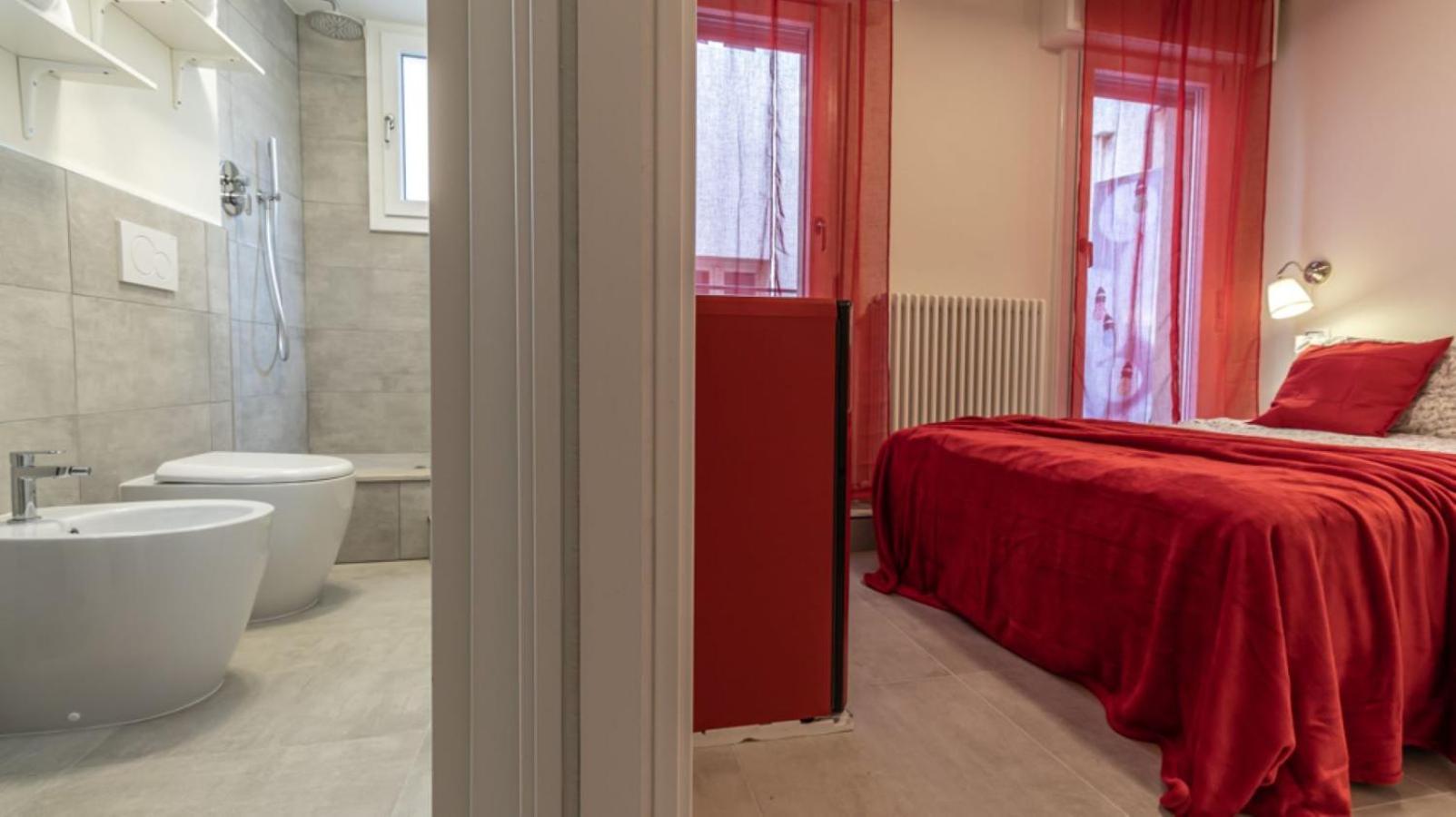 Suite Modena Al Centro - Affitti Brevi Italia Екстер'єр фото