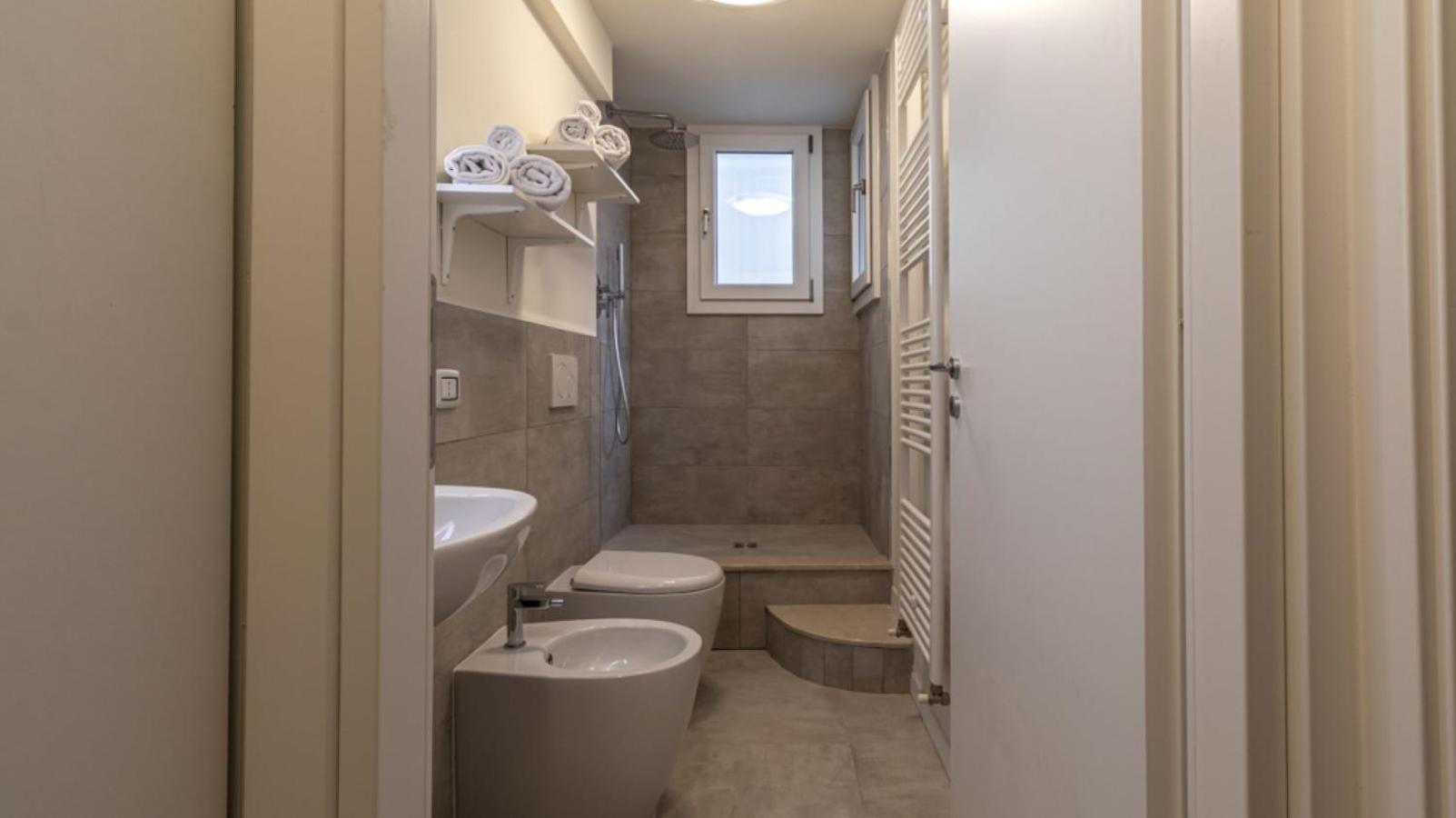 Suite Modena Al Centro - Affitti Brevi Italia Екстер'єр фото